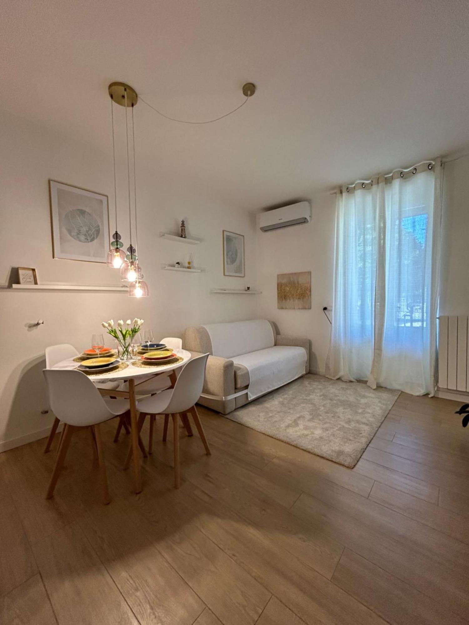 V&C Home Rental Specialist Appartamenti Fronte Lago Maggiore Germignaga Exterior photo